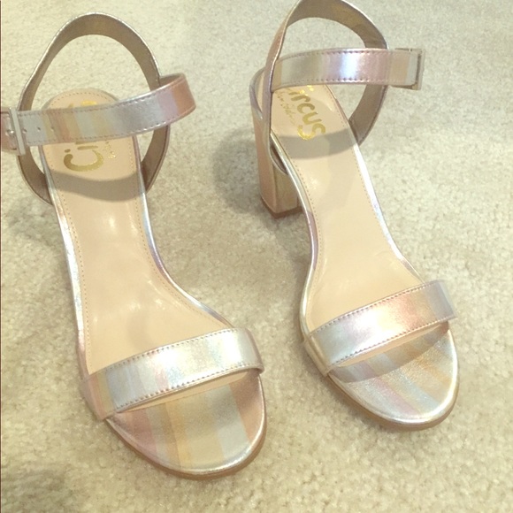 Sam Edelman silver heels - Picture 1 of 2